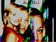 chloe_sara_1_800.jpg